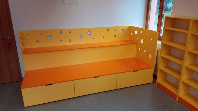 Knihovna s infocentrem MČ Praha-Kolovraty - dětské oddělení