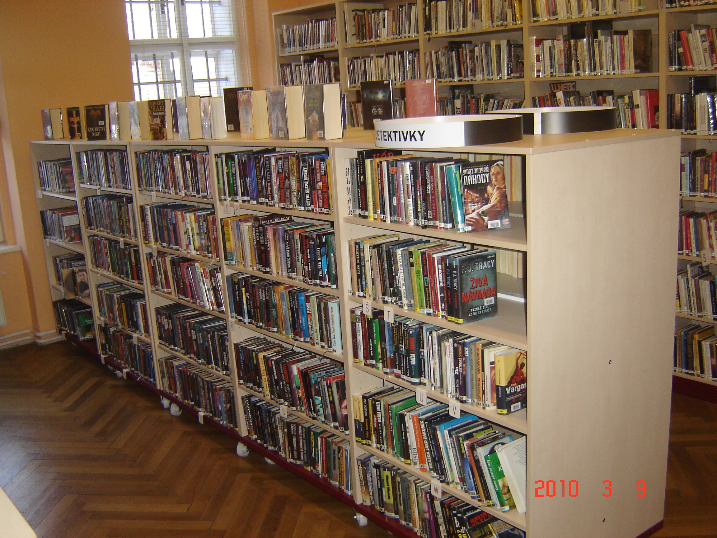 Knihovní regál IDEAL 18/25, oboustranný, pojízdný