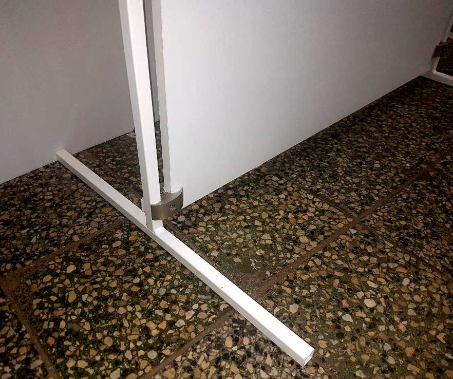 Stojna k panelům - set 2 ks